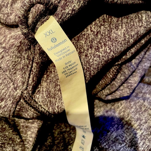 Lululemon sweat jacket . Great condition. - Picture 4 of 6